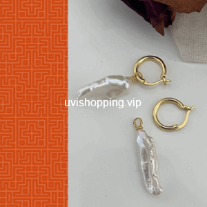 pipa pearl earrings