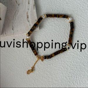 Caramel-colored Tiger's eye bracelet