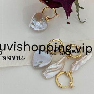Pipa pearl earrings