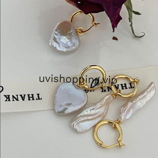 Pipa pearl earrings