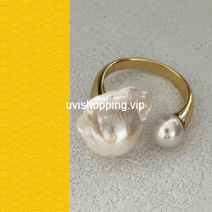 large baroque pearl open ring