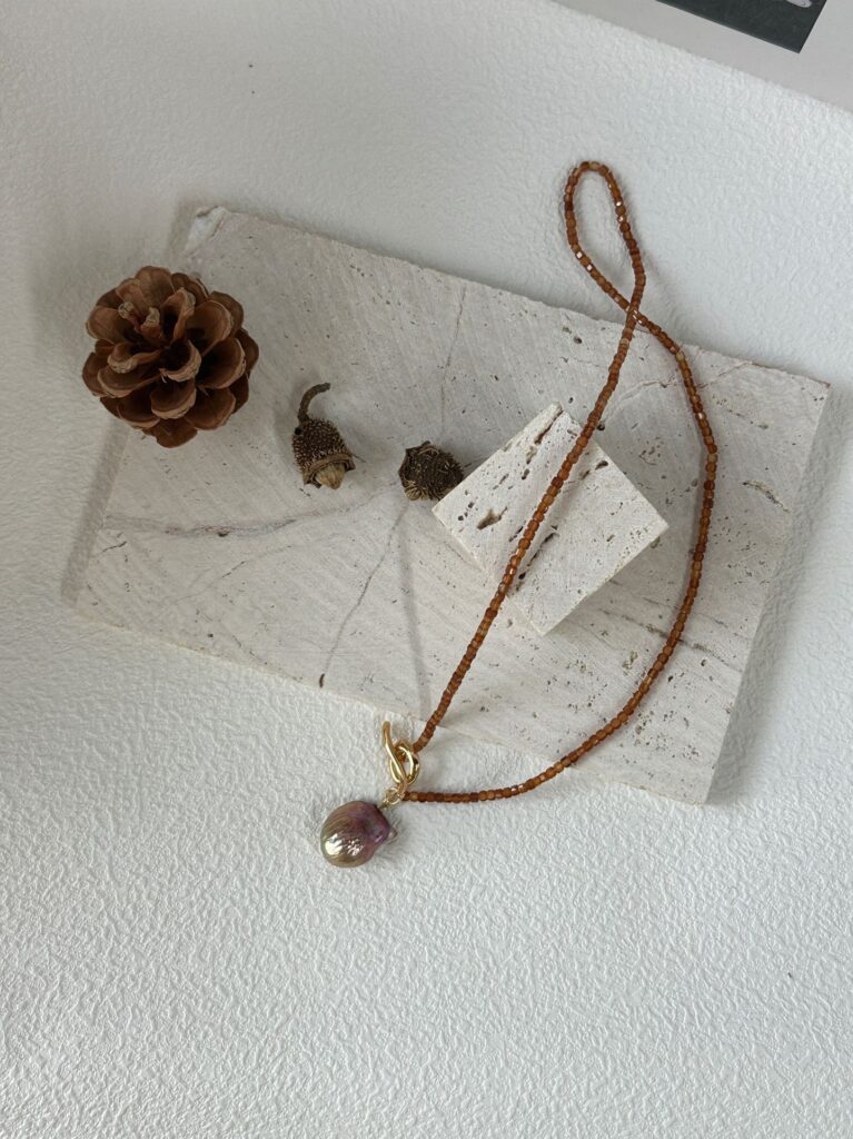 714 石榴炫彩小巴项链 767x1024